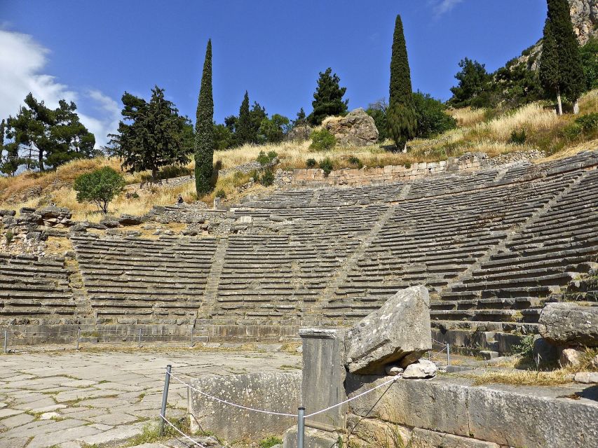 From Athens: Private Delphi and Thermopylae Guided Day Trip - Delphi Museum’s sculptures and symbols