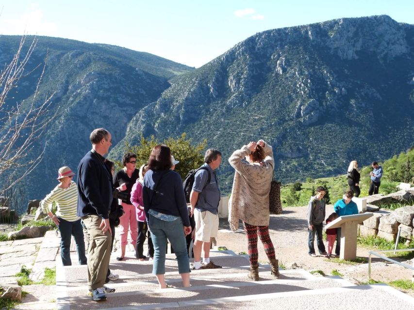 From Athens: Temple of Apollo and Oracle Delphi Day Trip - The Oracle, the Omphalos, and the meaning of the site