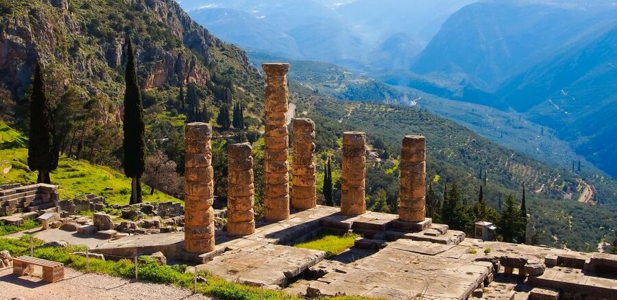 From Athens: Temple of Apollo and Oracle Delphi Day Trip - Is the optional lunch worth choosing?