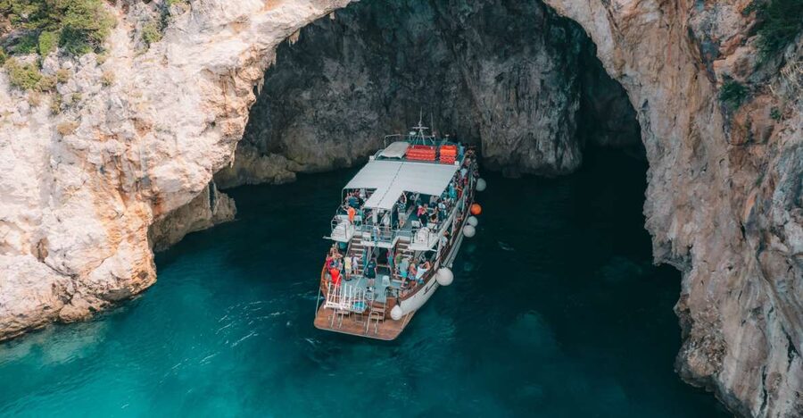 From Benitses/Lefkimmi: Blue Lagoon & Papanikolis Cruise - Why Papanikolis Cave makes a good first stop