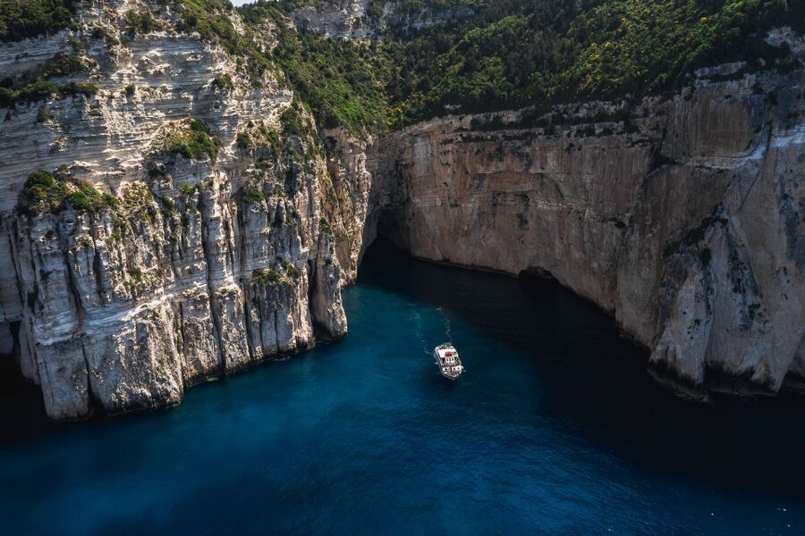 From Benitses/Lefkimmi: Paxos, Antipaxos & Caves Day Cruise - Benitses or Lefkimmi: choosing the right departure