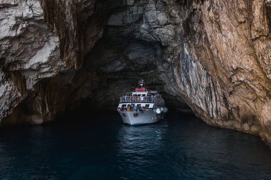 From Benitses/Lefkimmi: Paxos, Antipaxos & Caves Day Cruise - Should you book the Paxos and Antipaxos cruise?