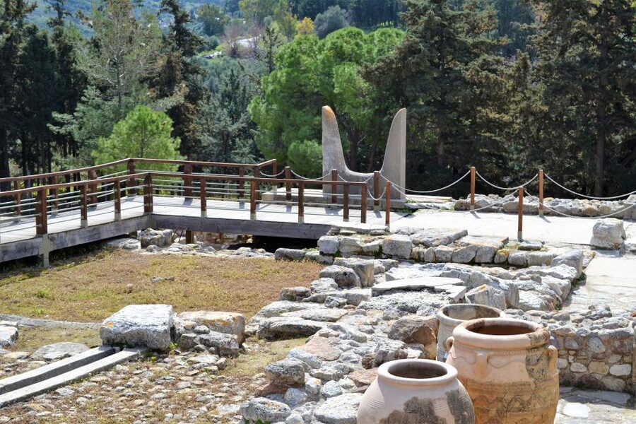 From Chania: Full-Day Heraklion Highlights Guided Tour - Knossos and the story of the Minotaur