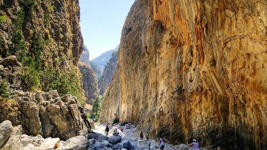 From Chania/Rethymno: Samariá Gorge Guided Hike with Pickup - Early pickup and the road to Omalos
