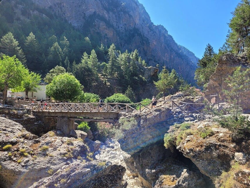 From Chania: Samaria Gorge with Professional Hiking Guide - What to pack for a safer, easier hike