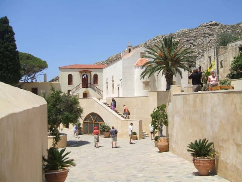 From Herakleion: Day Trip to Preveli Beach and Kourtaliotiko - What to bring for Preveli