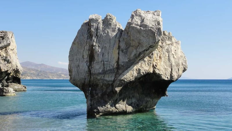 From Herakleion: Day Trip to Preveli Beach and Kourtaliotiko - What the guide adds to a self-guided beach trip