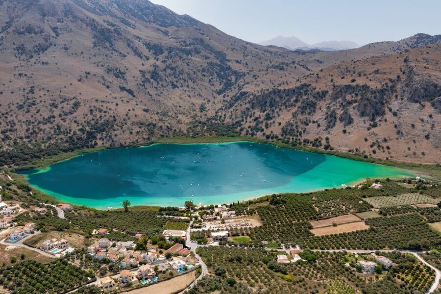 From Heraklion: Chania Town, Kournas Lake, and Rethymno Tour - Guides, languages, and the feel of the group