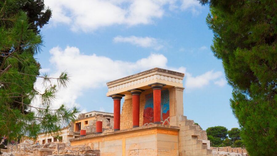 From Heraklion: Historical Center City Tour & Knossos Palace - Who will get the most from this Crete tour?