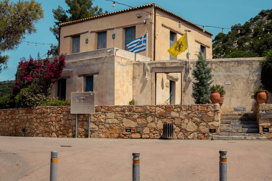 From Heraklion: Quad Safari Wild Crete Day Tour - Lunch at a village taverna