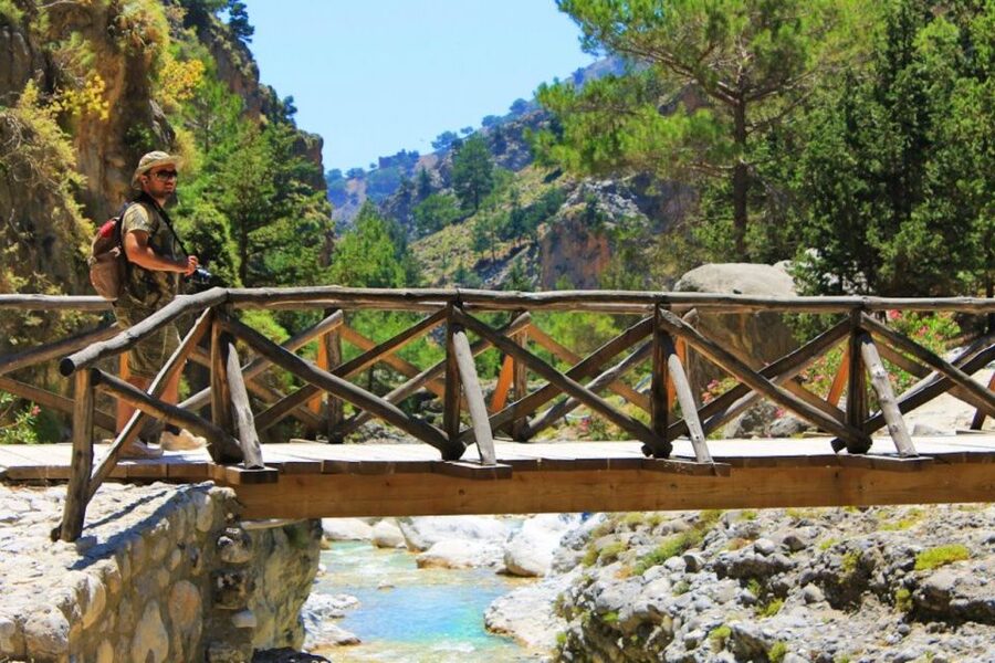 From Heraklion: Samaria Gorge & Agia Roumeli Hiking Day Trip - Starting the 16-kilometer descent
