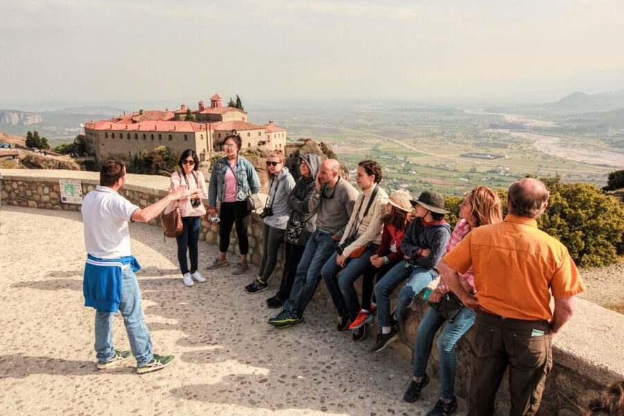 From Kalabaka/Kastraki: Meteora Monasteries Morning Tour - Clothing rules are strict inside the monasteries