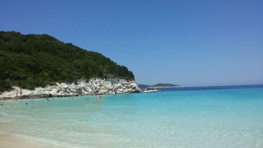 From Lefkimmi: Paxos, Antipaxos & Blue Caves Boat Tour - How the timing shapes your day