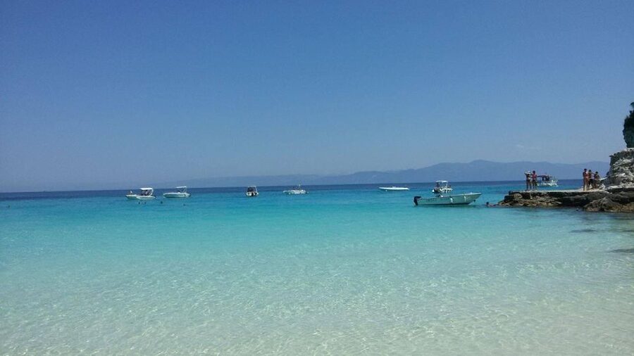 From Lefkimmi: Paxos, Antipaxos & Blue Caves Boat Tour - What to pack for comfort