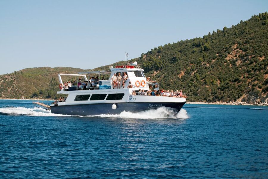 From Ouranoupolis: Cruise to Mount Athos Monasteries - Leaving the port beside the Byzantine Tower