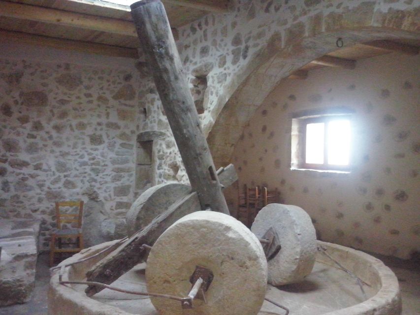 From Rethymno: Arkadi, Melidoni, and Margarites Tour - Arkadi Monastery and the story behind the stone walls