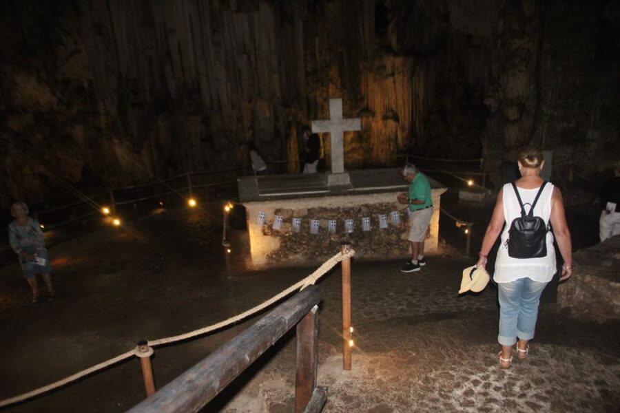 From Rethymno: Arkadi, Melidoni, and Margarites Tour - Melidoni Cave: a short visit with a long story