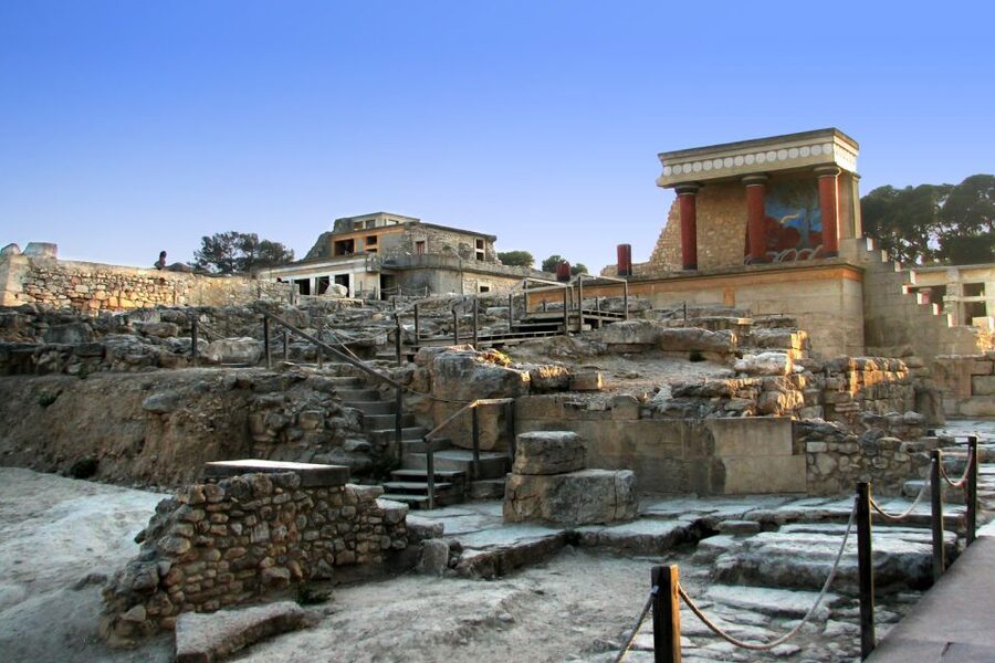 From Rethymno: Knossos Palace and Heraklion Guided Tour - What the guide adds on the road