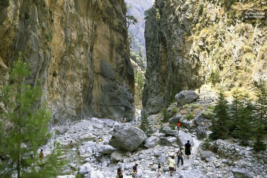 From Rethymno: Samaria Gorge Full-Day Trek, Pickup & Guide - Getting from Rethymno to Omalos
