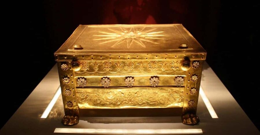 From Thessaloniki: Aigai Royal Tombs & Pella Museum Day Trip - Should you book the Aigai and Pella trip?