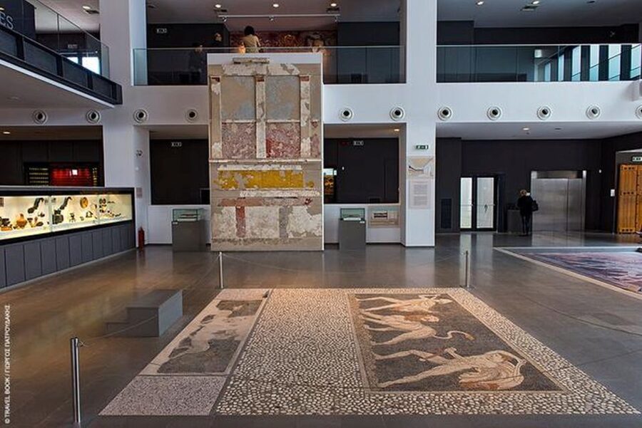 From Thessaloniki: Pella and Vergina Day Trip - Pella’s museum and the remains of Alexander’s capital