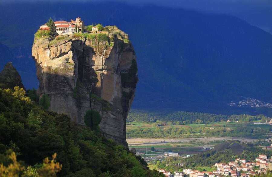 From Thessaloniki: Private Day Trip to Meteora with Transfer - A private ride with room for your own pace