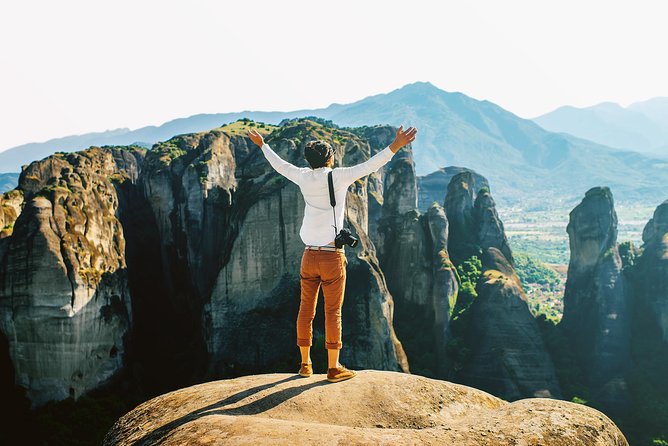 Full-Day Trip to Meteora from Thessaloniki - The 8:00 a.m. meeting point in central Thessaloniki