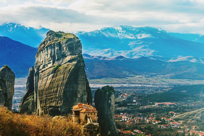 Full-Day Trip to Meteora from Thessaloniki - The guides make the organized format work