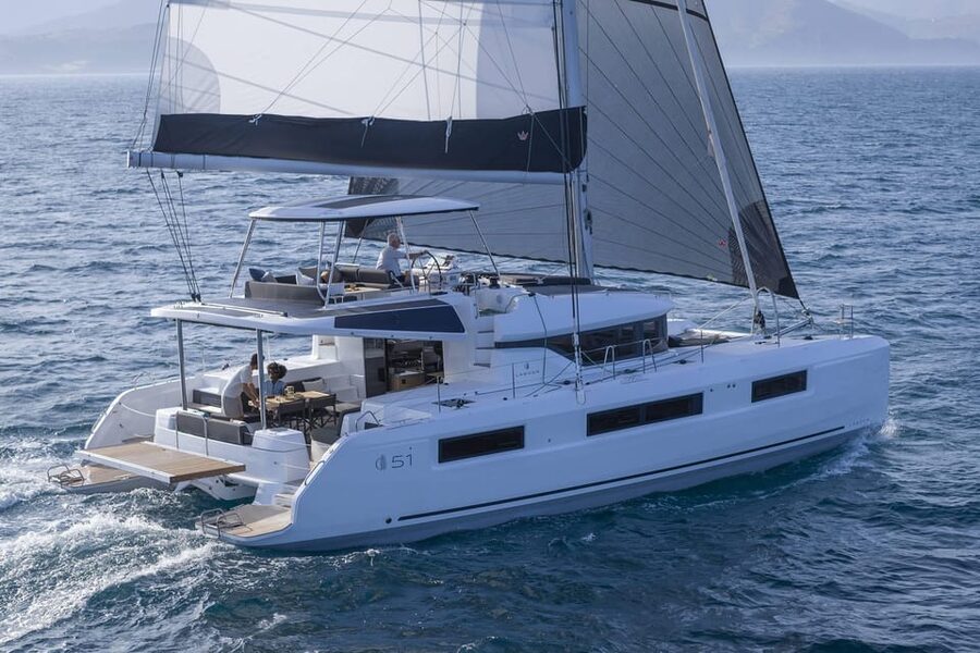 Heraklion: Dia Island Luxury Catamaran Cruise with Meal - Sailing out past Koules Fortress