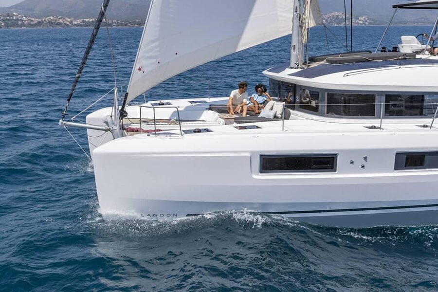 Heraklion: Dia Island Luxury Catamaran Cruise with Meal - What the $127 price really covers