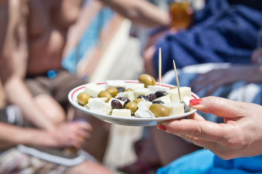 Heraklion: Food Tastings Walking Tour - Agios Minas Cathedral and a pause from eating