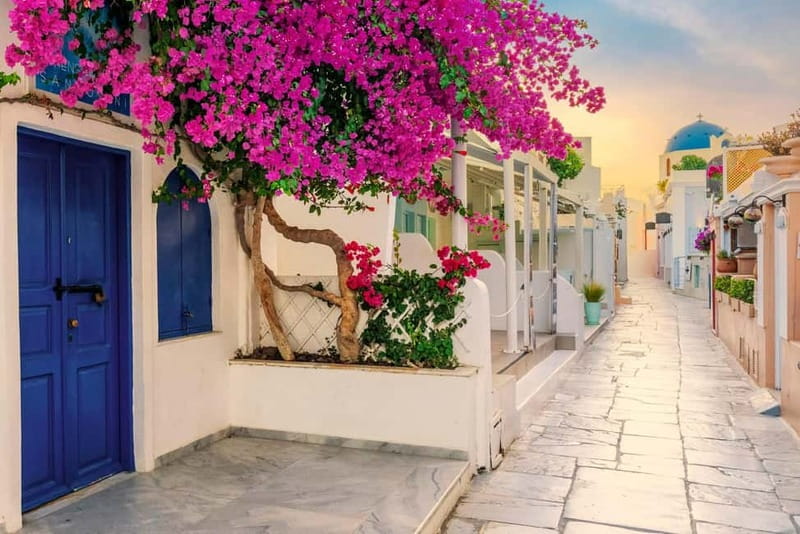 Heraklion: Guided Santorini Day Trip with Ferry Cruise - Santorini by guided coach