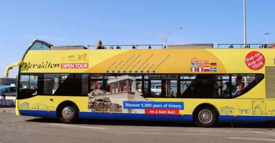 Heraklion: Hop-on Hop-off Open Top Bus Sightseeing Tour - The old port and Historical Museum area