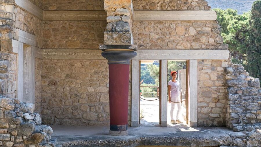 Heraklion: Knossos Private Guided Tour & Skip-the-Line Entry - Is $206 per person a fair price?