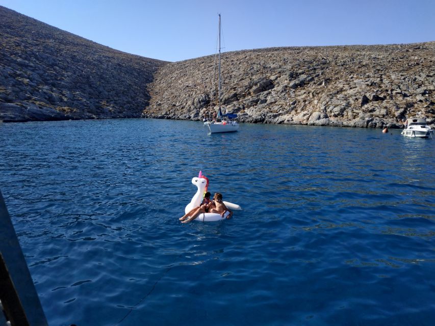Heraklion: Nature Reserve Dia Island Full-Day Cruise & Lunch - Lunch on the yacht, with a useful reality check