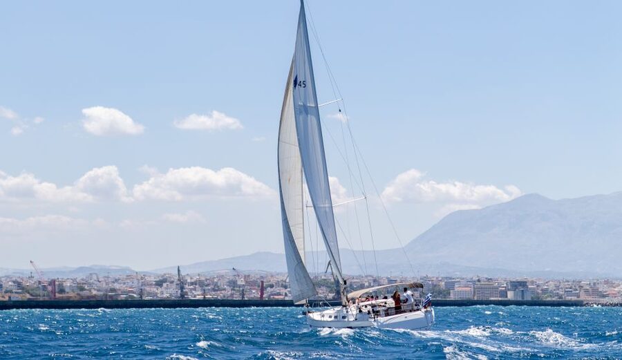 Heraklion: Private Half-Day Sailing Trip to Dia Island - Returning to Heraklion