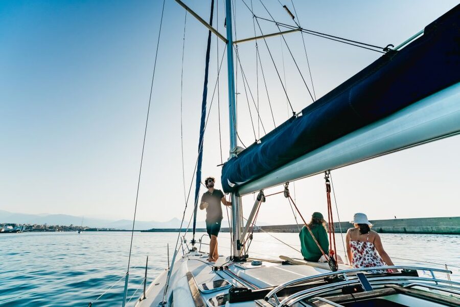 Heraklion: Sailboat Cruise to Dia Island with Drinks & Lunch - How the crew shapes the day