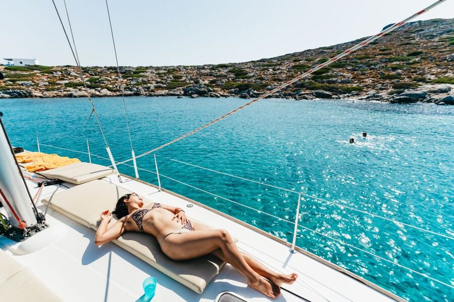 Heraklion: Sailboat Cruise to Dia Island with Drinks & Lunch - Shared cruise or private yacht?