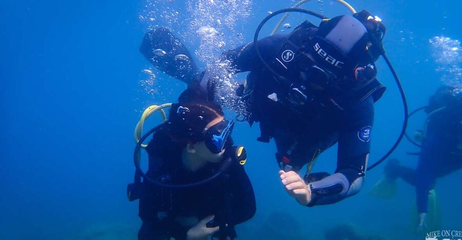 Heraklion: Scuba Diving Experience for First-Timers - A calm first step into scuba