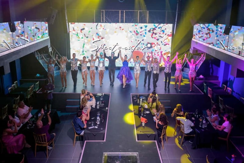 Hersonissos: Alar Spectacular Dinner Show - The evening begins before dinner