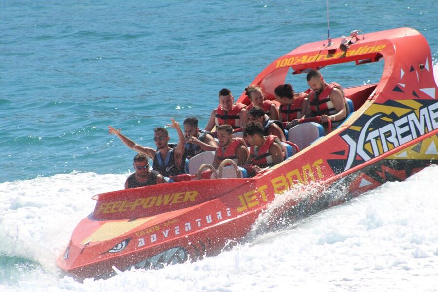 Hersonissos: Jet Boat Tour with Snorkeling - Captain Kostas and the relaxed crew