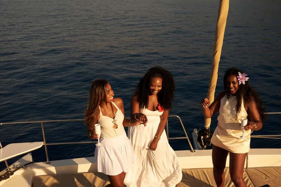 Hersonissos: Sunset Catamaran Cruise with Snacks and Drinks - How the crew affects the experience
