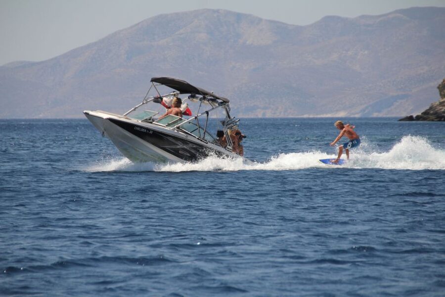 Ios Island: Speedboat Cruise from Mylopotas Beach - Kalamos, caves, reefs, and a shipwreck