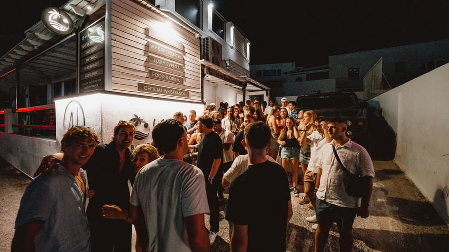 Ios: Pub Crawl with 5 Venues, 5 Shots, and 5 VIP Entrances - Five venues, five shots, and a changing route