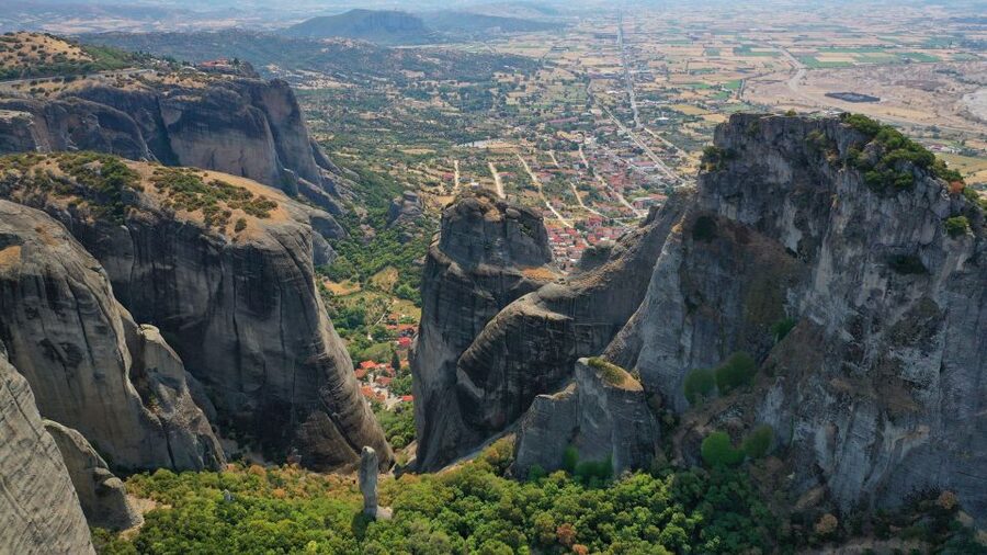 Kastraki: Meteora Via Cordata Hiking Tour to the Great Saint - Reaching Great Saint