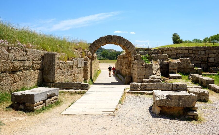 Katakolo Port: Transfer to Ancient Olympia and VR Audio Tour - Why Olympia is the right shore excursion from Katakolo