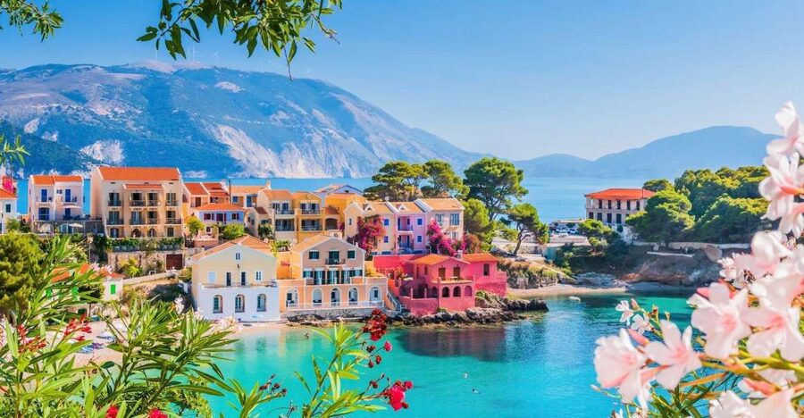 Kefalonia: Assos and Fiscardo Guided Tour - Fiskardo: two hours by the harbor