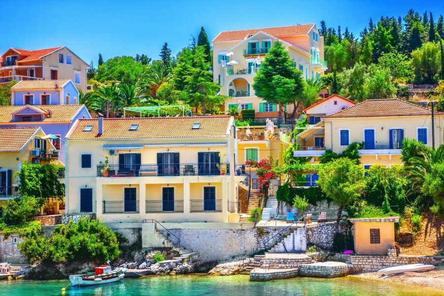 Kefalonia: Island Highlights Bus and Boat Tour with Lunch - Who should book this tour?