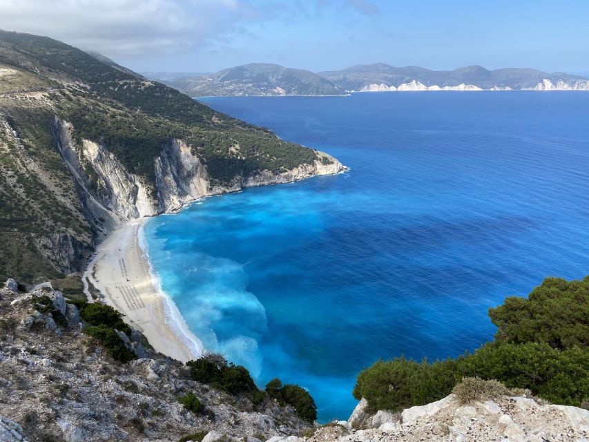 Kefalonia: Melissani Lake, Drogarati Cave, & Myrtos Day Trip - Drogarati Cave and its cool underground chambers