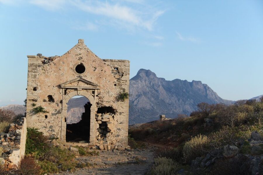 Kissamos: Balos and Gramvousa Private Sailing Trip with Meal - Imeri Gramvousa and the 20-minute fortress walk